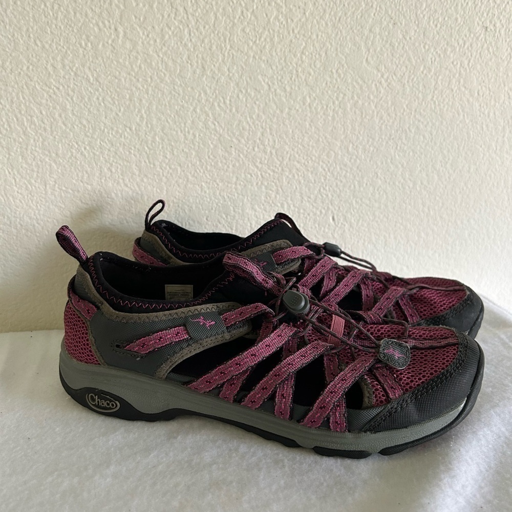 Chaco Women's Pink and Gray Outdoor Sandals Size 11